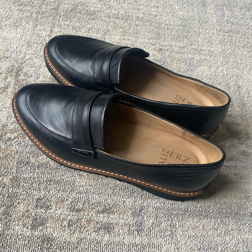 Naturalizer loafers
